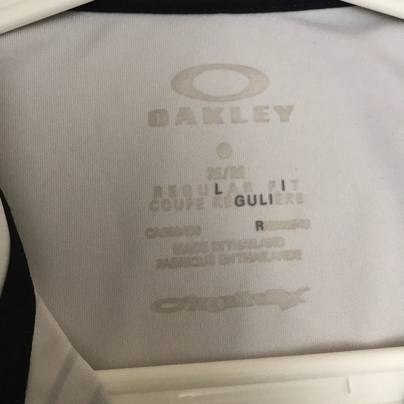 Men’s Oakley t-shirt - Picture 3 of 4